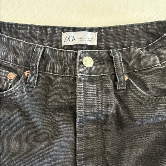 Women’s Black Straight-leg Raw Hem Zara Jeans Size 4 - Picture 2 of 6